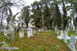 Апел към жителите на община Ботевград, посещаващи гробищния парк
