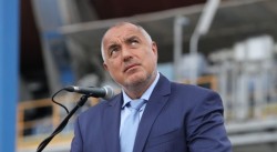 Борисов събра вицепремиерите заради бежанците. Властта иска строги наказания за трафикантите