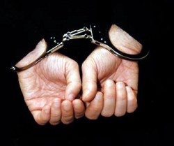 Двама души са задържани за наркотици при акция на служители от РУ - Правец
