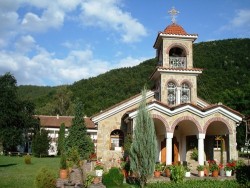 Общината обяви публична покана за избор на изпълнител на ремонта на пътя до Врачешкия манастир