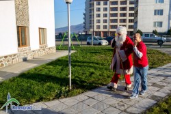 Децата и младежите от двата центъра в Ботевград получиха подаръци