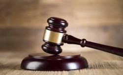 След жалба на абонат от Литаково ДКЕВР глоби ЧЕЗ с 20 000 лева. Съдът отмени наказанието 