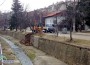 Възстановяват срутилата се част от стената на коритото на Стара река