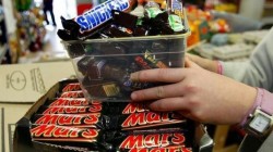 Mars България потвърждава, че компанията не е разпространявала на българския пазар партиди от засегнати продукти