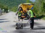 Асфалтират дупките по пътния участък зад ЕПИК по нова технология