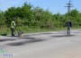 Асфалтират дупките по пътния участък зад ЕПИК по нова технология