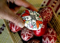 Община Ботевград организира Арт ателие за боядисване на великденски яйца и изработка на празнична украса