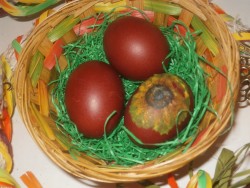 Десетки деца се включиха в Арт ателието, организирано от Община Ботевград по случай Великден