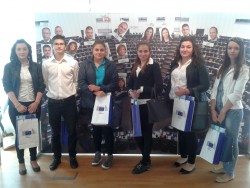 Ученици от ПГТМ "Христо Ботев" посетиха Дома на Европа в София