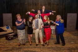 Драматичен театър – Монтана  ще представи на ботевградска сцена комедията „Червени рози” 