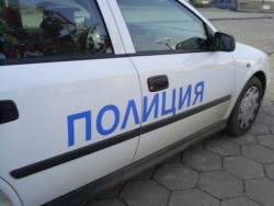 Лек автомобил блъсна пешеходец в Литаково и избяга