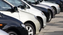 Община Ботевград търси доставчик на четири броя нови леки автомобили