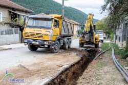 Започна подмяната на 860 линейни метра от водопроводната мрежа на Врачеш