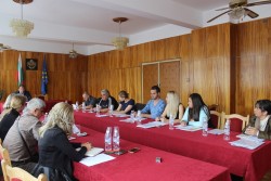 Приключиха консултациите за съставите на СИК в Община Етрополе