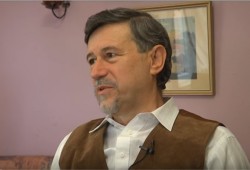 Христо Нанев представя книгата си „Пророкът на короната - Любомир Лулчев”