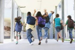 МОН забрани политическа агитация в детските градини и училищата