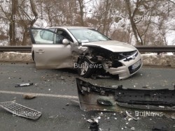Четирима души са пострадали при катастрофа на Копяновец