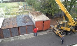 Общината продава два имота и отдава под наем площи за гаражни клетки 