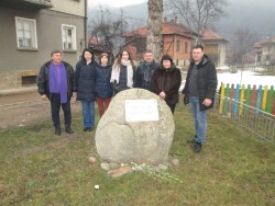 Семейства от Молдова се поклониха пред Дякон Левски