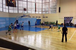 14-годишните момчета губят в София, момичетата бият