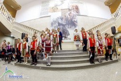 Чрез слово и песен третокласници припомниха моменти от историята на България