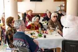 Дамите от клуб "Инер Уил" – Ботевград зарадваха възрастните хора от Дом „Д-р Адриян Атанасов”