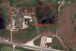 Запълват със строителни отпадъци огромен ров до Керамичния завод