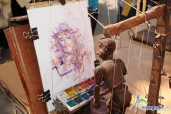 Децата на Ботевград ще рисуват с уникалните кукли на Павел Харапов