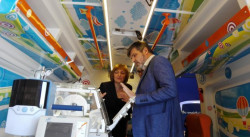 Вижте първата специализирана линейка за новородени и деца (снимки)