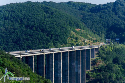 АПИ: Шофьорите, пътуващи към Северна България да ползват алтернативни маршрути, за да избегнат трафика по АМ „Хемус“