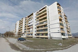 Намериха труп на мъж в блок 12 в квартал „Саранск“