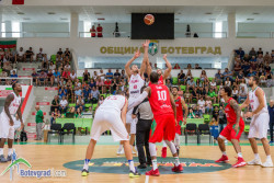 България разгроми Португалия в Ботевград