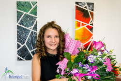 16-годишната Даяна Тинева показа за първи път пред публика свои творби 
