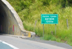 От утре пускат движението по ремонтираната тръба в посока Варна на тунел „Витиня“ на АМ „Хемус“