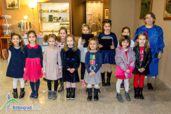 Най-малките възпитаници на Силвия Младенска изнесоха концерт пред своите родители 