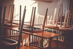 Обявена е частична „дървена ваканция” за училищата в Етрополска община