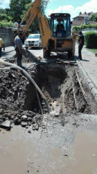 Водопроводна авария на ул. “Ал. Батенберг“ в Ботевград