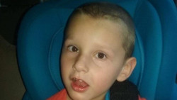 Да помогнем на 7-годишния Янис!