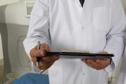 Безплатни профилактични прегледи в „Света Анна” за хроничен тонзилит