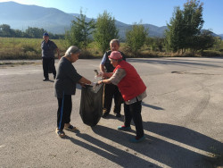 Малко над 21 тона боклуци бяха събрани на 15 септември от трите общини - Ботевград, Правец и Етрополе