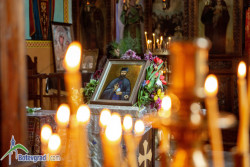 Стотици  ботевградчани се поклониха пред чудотворната икона на Свети Ефрем Нови