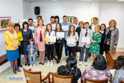 Инър Уийл клуб – Ботевград награди изявени ученици от трите средни училища в града