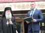 Ловчанският Митрополит Гавриил получи почетния знак на община Етрополе