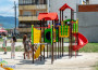 Монтират съоръженията на 4 нови детски площадки