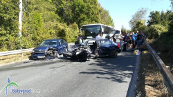 Тежка катастрофа между Мездра и Ботевград, колоната стигна Новачене /снимки/