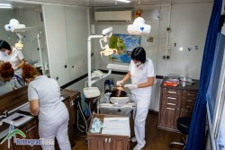 Екип с мобилен дентален кабинет извърши прегледи на възрастните хора в Дом „Д-р Адриян Атанасов“