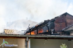Голям пожар на ул. „Любен Каравелов“ в Ботевград /допълнена/