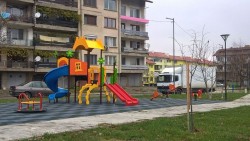 Монтираха нови съоръжения за игра на 6 детски площадки в общината