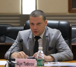 Областният управител Илиан Тодоров: КЕВР да си поеме отговорността за вдигането на цената на водата в Софийска област