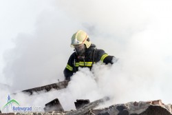 Откриха труп на мъж при гасене на пожар